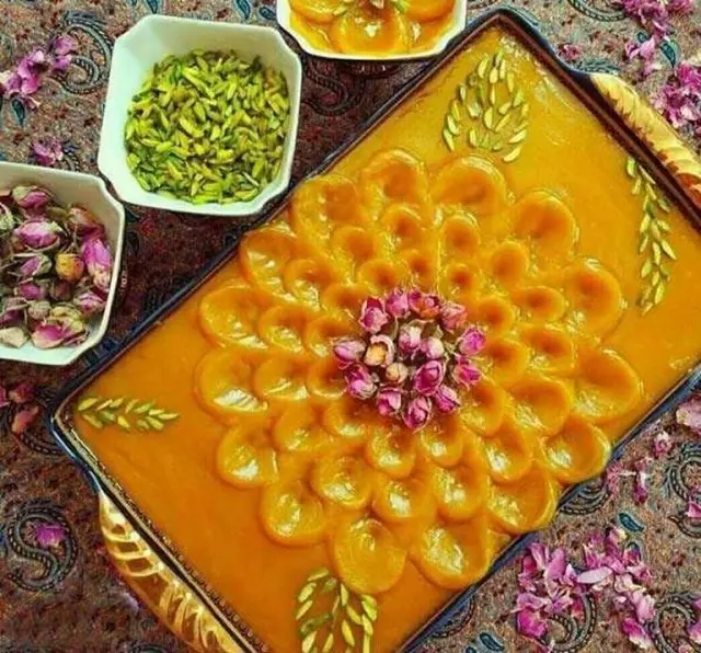 تزئین حلوای شیر