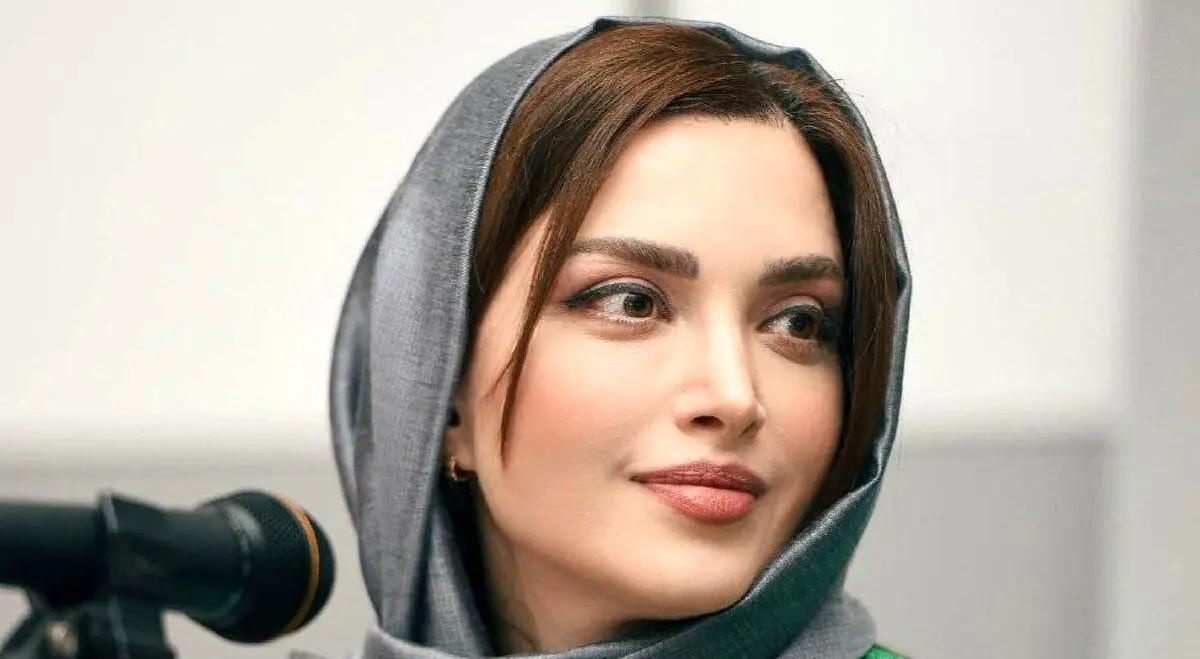  اشک شوق بهنوش طباطبایی در لحظه گرفتن مدرک دکترای روانشناسی + عکس