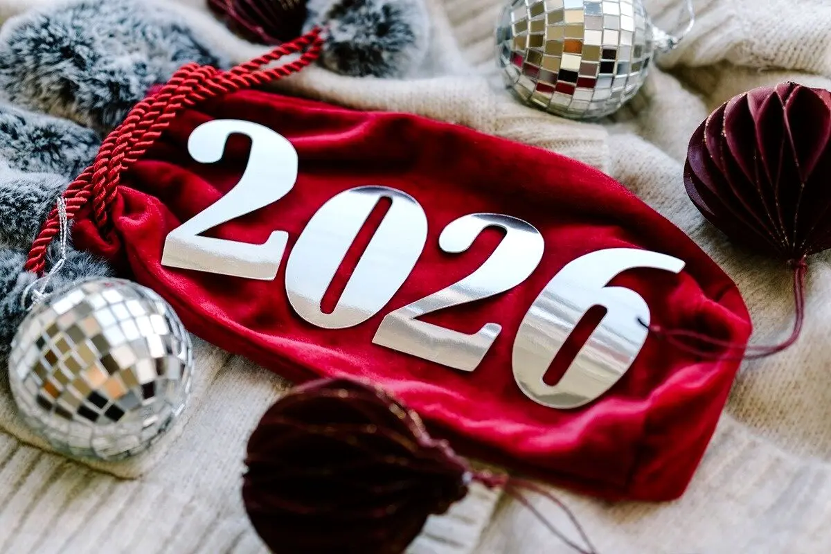 کریسمس 2026 رو متفاوت تبریک بگو؛ بهترین پیام ها و عکس نوشته های تبریک سال نو میلادی
