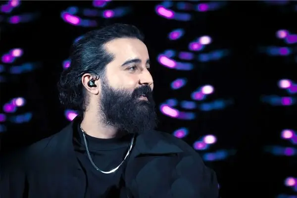 دانلود آهنگ جدید مهدی دارابی (هوروش بند) بنام پر پرواز + پخش آنلاین