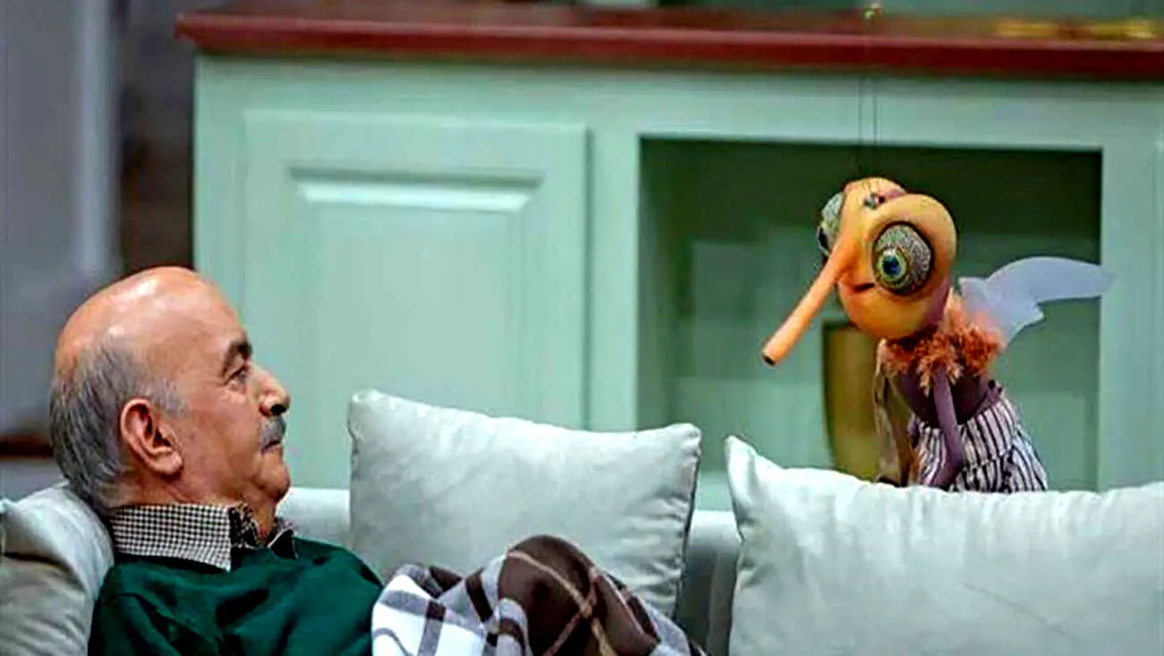(ویدیو) ناله‌ های خنده‌ دار پشه مهمونی بعد باردار شدنش!