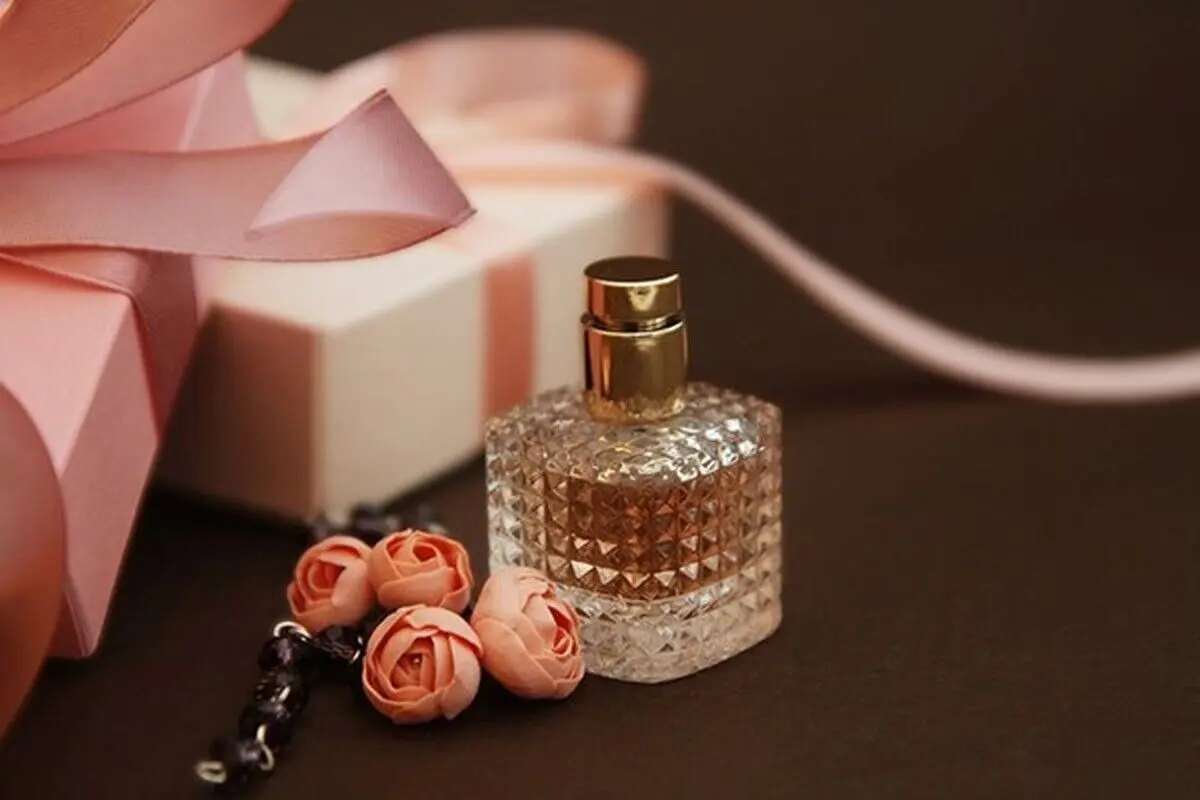 عطر زنانه