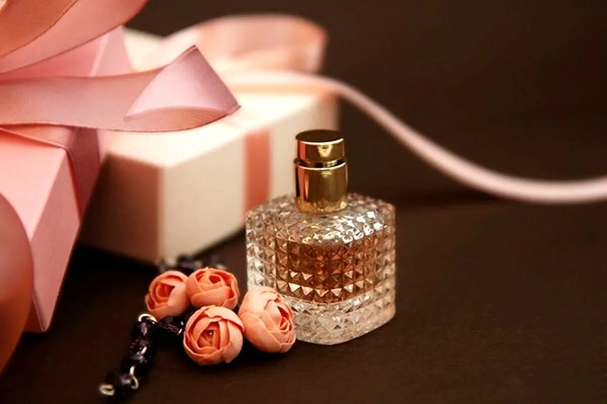 عطر زنانه