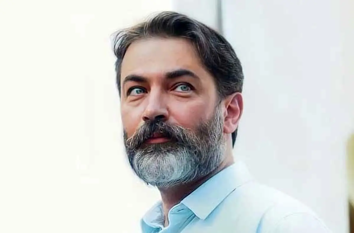 پارسا پیروزفر