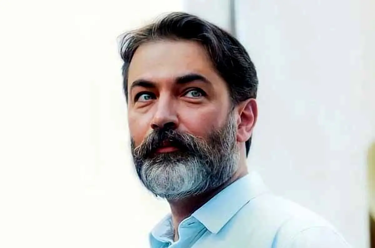 پارسا پیروزفر