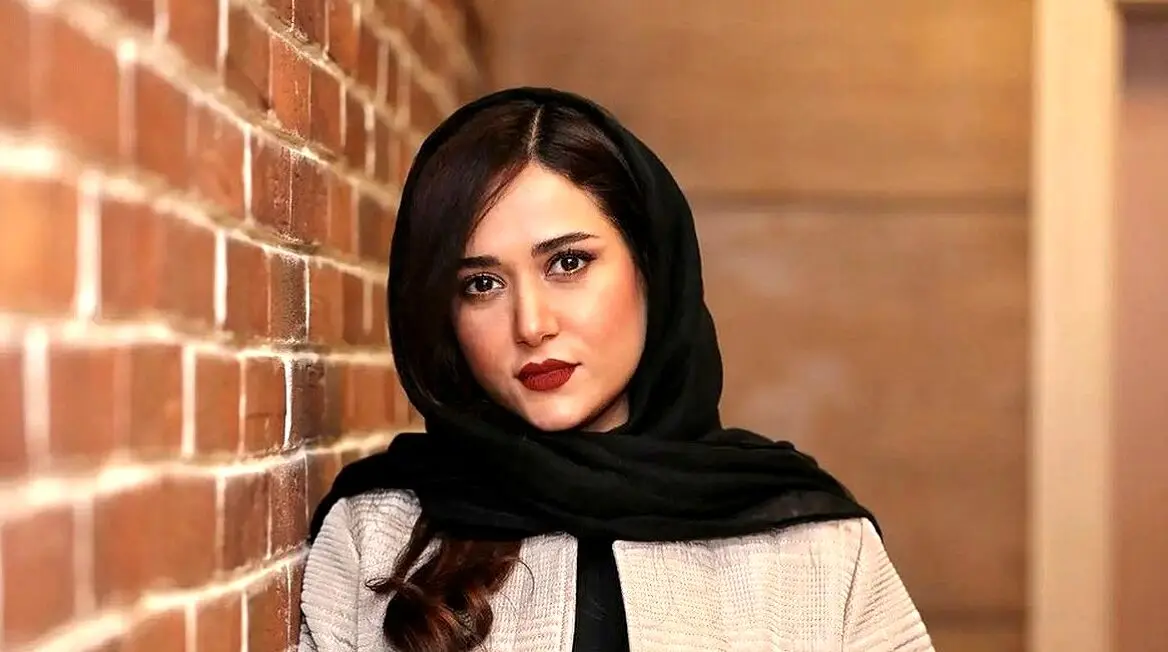 پریناز ایزدیار تو تنهایی هاش چی گوش میده؟ | مصاحبه با پریناز ایزدیار + فیلم 