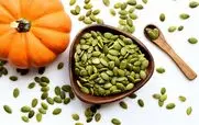 8 فایده مصرف روزانه تخم کدو | خوردن تخم کدو چه تاثیری بر بدن دارد ؟