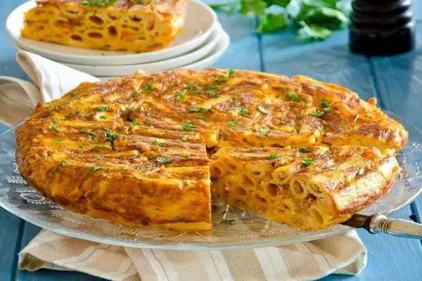 شام امشب: لذیذ ترین کوکوی ماکارونی مخصوص بچه ها + طرز تهیه