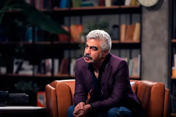 قسمت 54 اکنون با حضور فرهاد توحیدی + لینک تماشای مستقیم