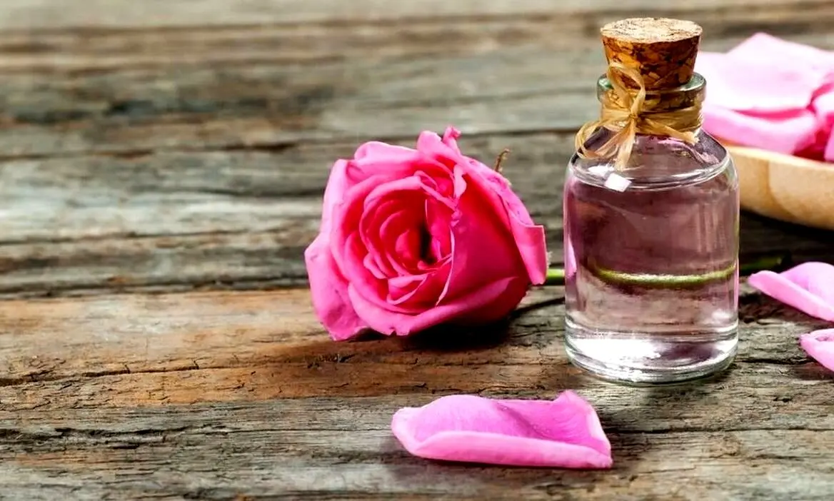 گلاب و رایحه ی خوبش برای پوستت معجزه می کنند + فواید گلاب 