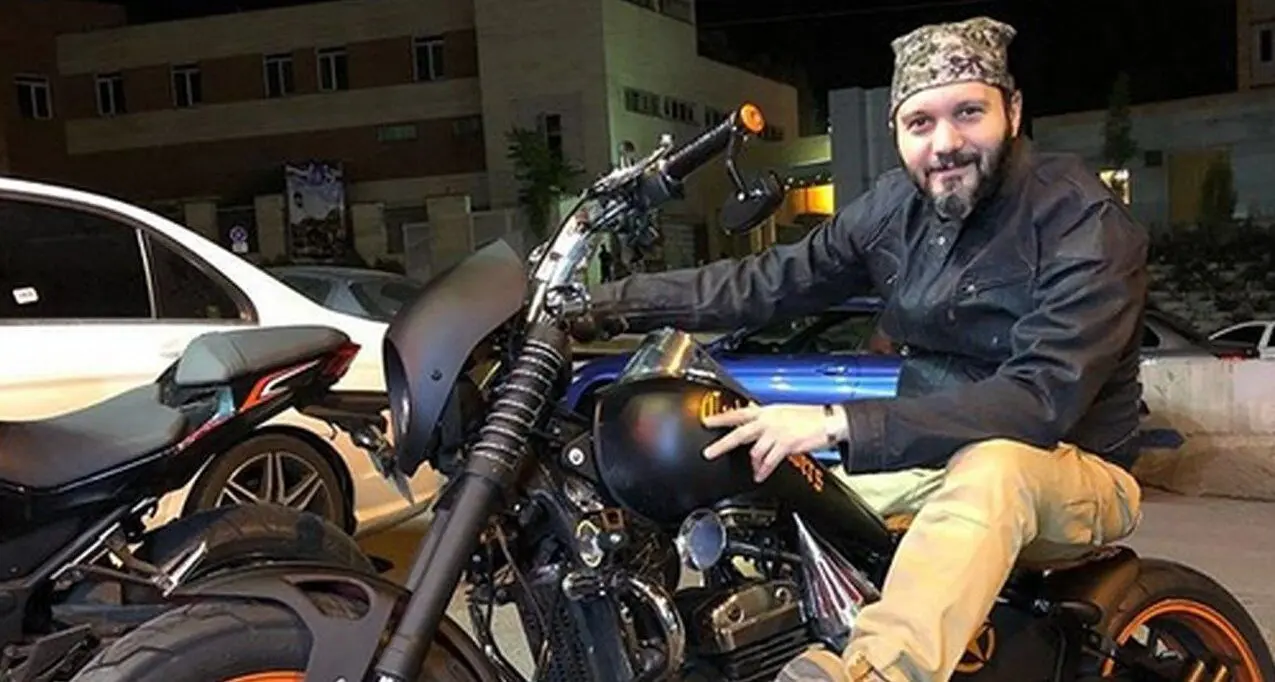 عکس هایی که کامبیز دیرباز از خودش با موتور منتشر کرد! + تصاویر