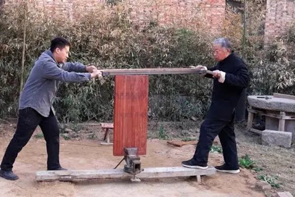 گران ترین صندلی جهان با قیمتی باور نکردنی + عکس