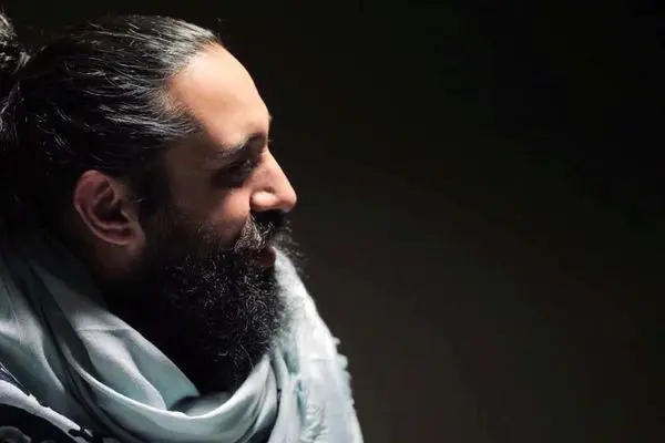 آهنگ جدید روزبه نعمت الهی به نام «خنده هاتو دوست دارم» + دانلود و متن ترانه