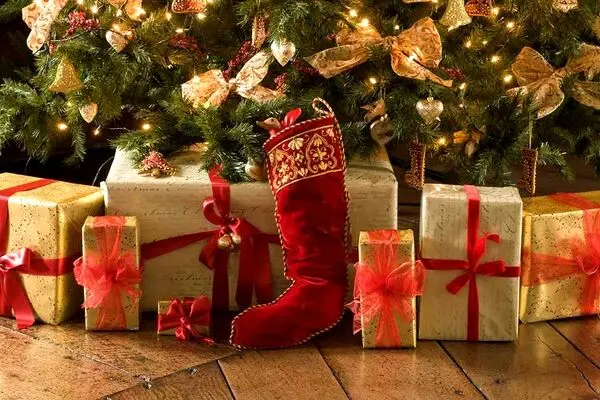 چه هدیه ای برای کریسمس انتخاب کنیم؟ ایده های جذاب و خاص 
