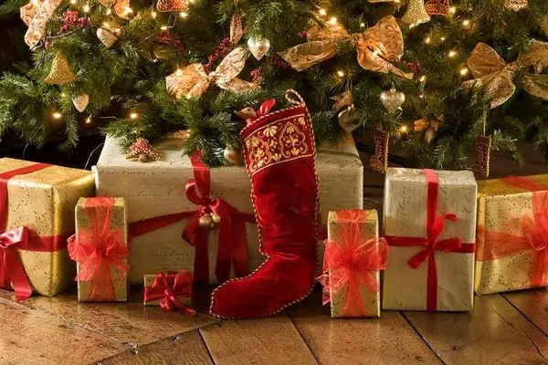 چه هدیه ای برای کریسمس انتخاب کنیم؟ ایده های جذاب و خاص 
