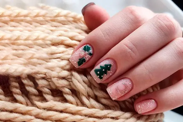 ترندترین طرح ناخن درخت کریسمس 2026