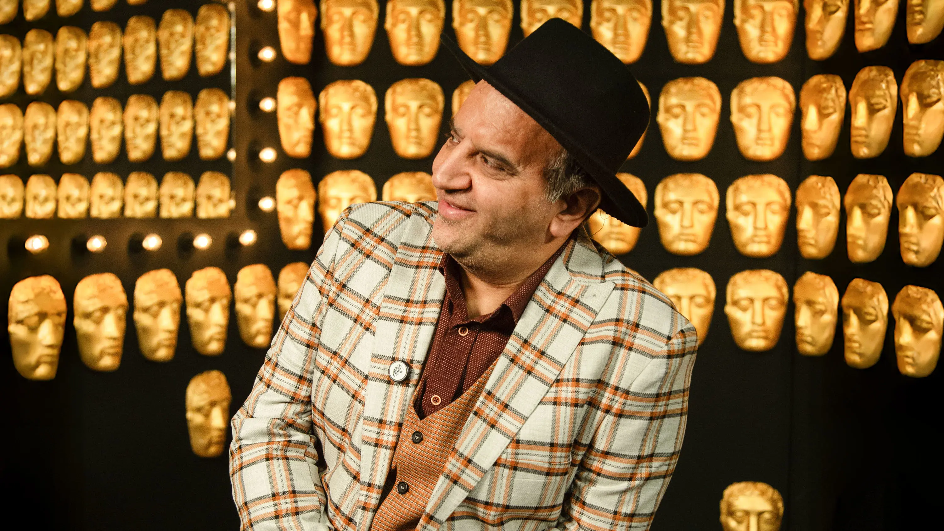 قسمت 7 پرسونا با حضور علیرضا استادی + لینک تماشای مستقیم