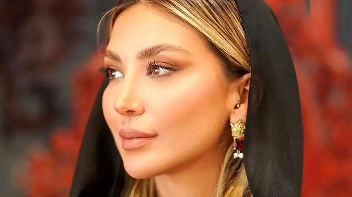 مینا مختاری