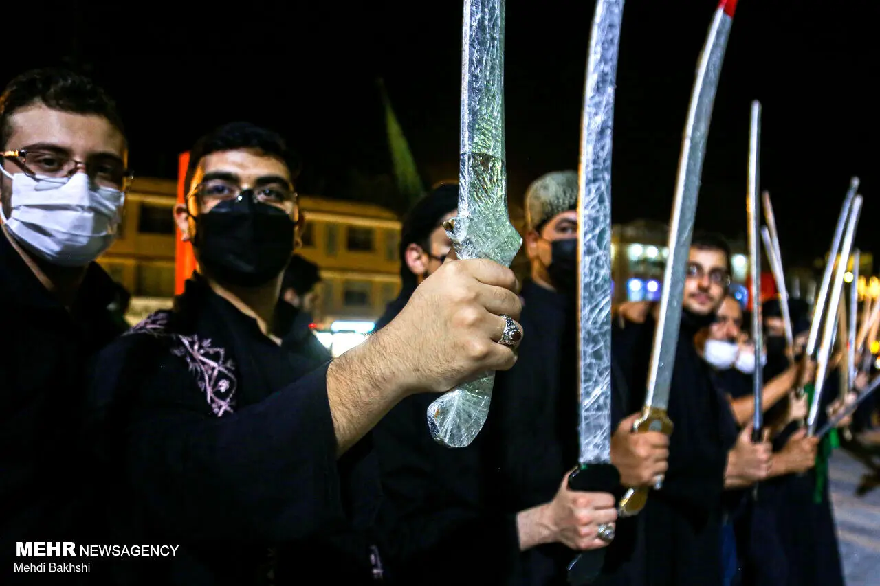 عزاداری با شمشیر در خیابان سلسبیل تهران، محرم ۱۴۰۳