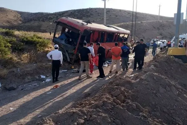 واژگونی خونین اتوبوس زائران اربعین در کوهین با 15 مصدوم!