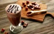 ۵ تا شیک پرطرفدار کافی شاپی با روش تهیه بارتندرها