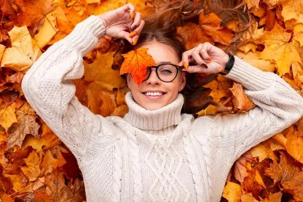 جدیدترین فریم‌های عینک دخترانه در پاییز ۱۴۰۴؛ شیک، مدرن و خاص