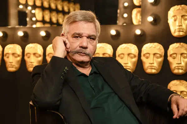 قسمت 8 برنامه پرسونا با حضور فخرالدین صدیق شریف + لینک تماشای مستقیم