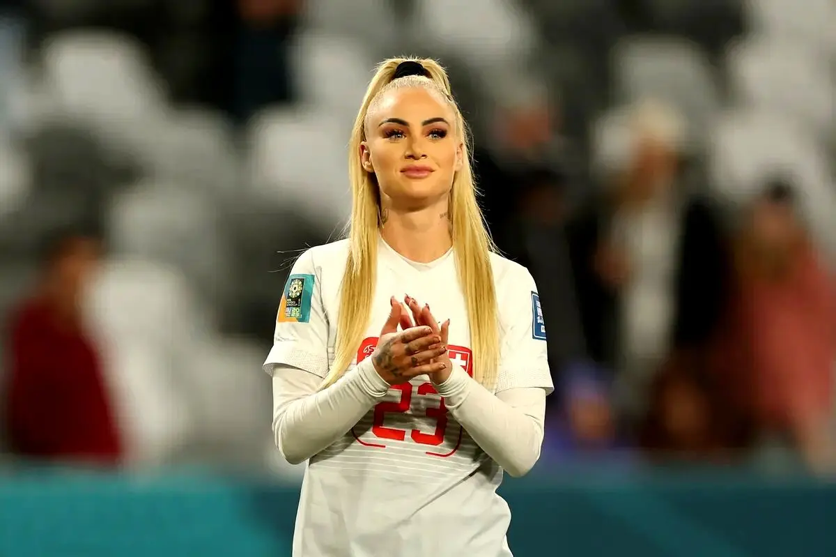 زیباترین زن فوتبالیست