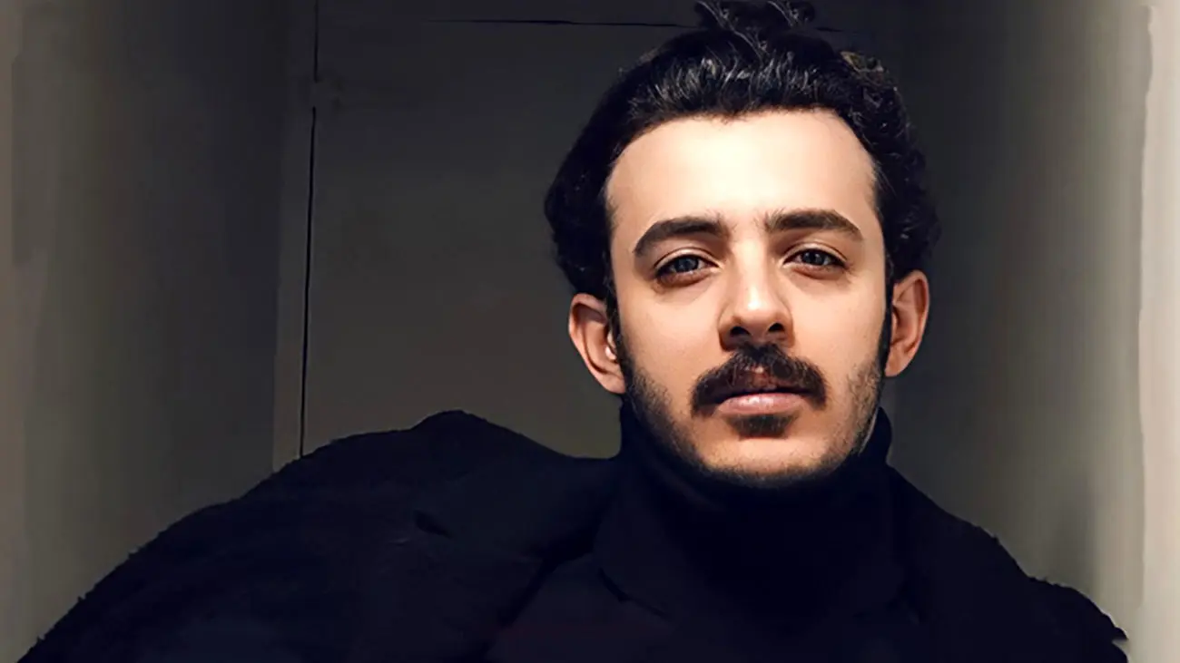 علی شادمان سیاه‌ پوش شد!! + عکس