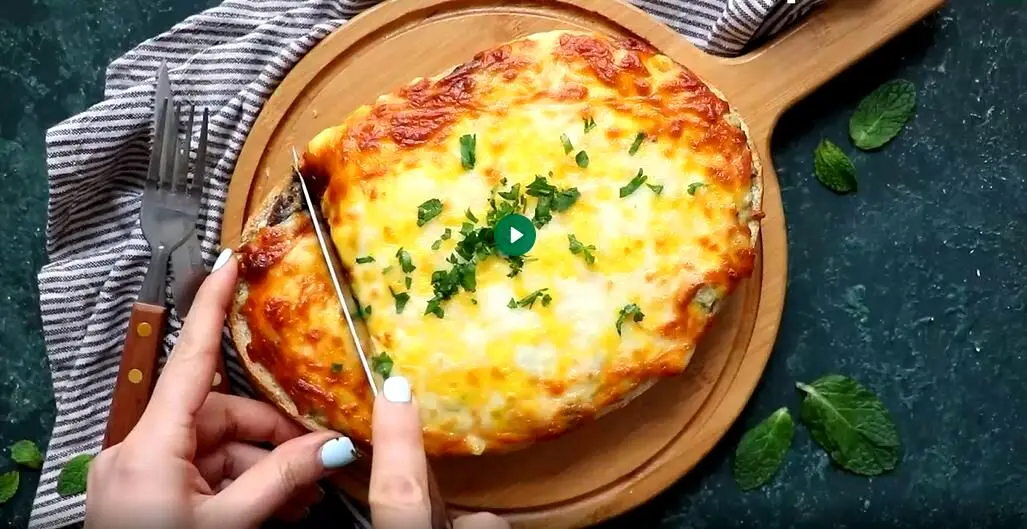  (ویدیو) نان اسفناج و بادمجون؛ جایگزین معرکه برای پیتزا! + طرز تهیه 