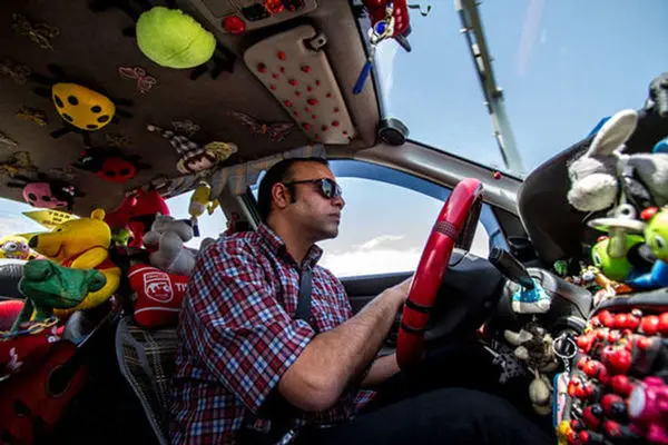 (ویدیو) خاص ترین تاکسی تهران با دیزاین اکسسوری!