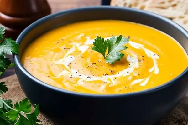 طرز تهیه سوپ کدو حلوایی با شیر؛ مقوی و ساده + مواد لازم و نکات مهم