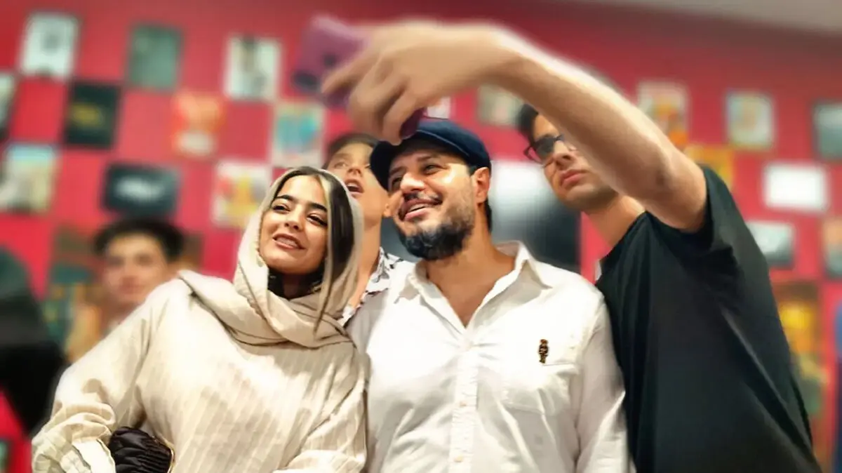 جواد عزتی