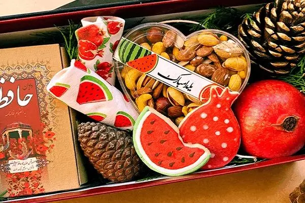 7 کادوی جذاب و متفاوت برای شب یلدا | کادوی شب چله چی باشه؟