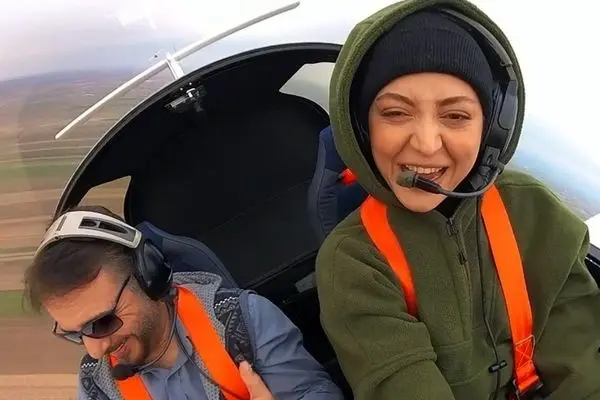(ویدیو) ترس و پشیمانی سید جواد هاشمی از پرواز  با یک خلبان زن
