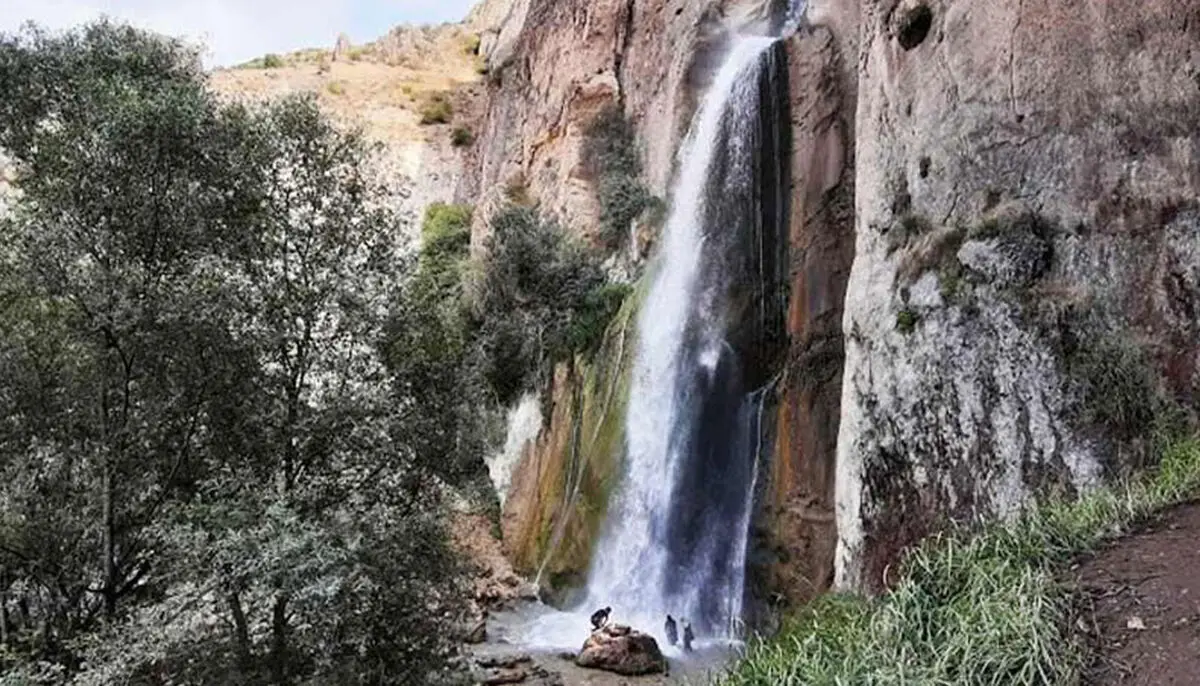 آبشار شاهان دشت