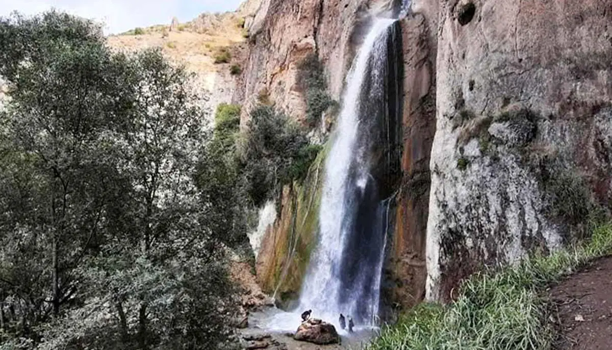 آبشار شاهان دشت