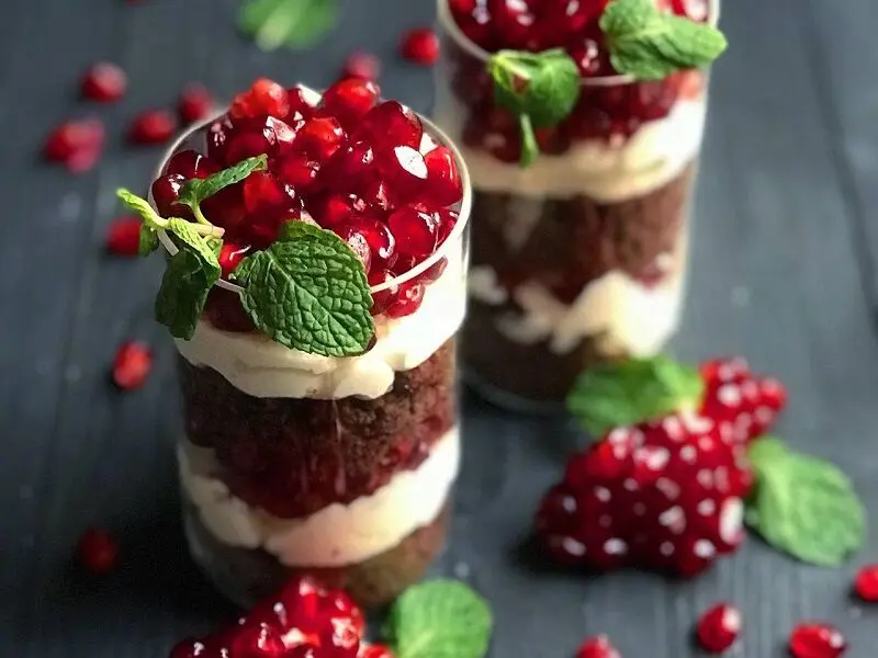 بهترین دسرهای فوری، کم هزینه و بدون فر مخصوص یلدا + طرز تهیه 