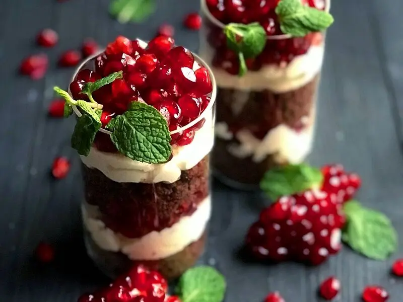 بهترین دسرهای فوری، کم هزینه و بدون فر مخصوص یلدا + طرز تهیه 